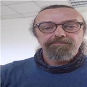 Sei alla ricerca di un insegnante di grafica serio e competente? Metto a tua disposizione tutto quello che ho imparato in 35 anni di lavoro nel campo della tipografia, serigrafia, packaging.